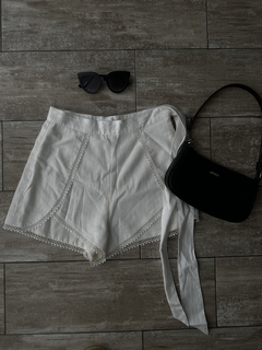 short blanco importado