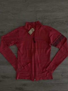 Campera roja deportiva body sculpt