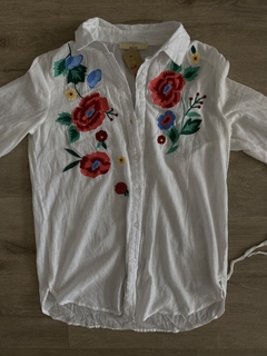 Camisa con estampa floreada en internet