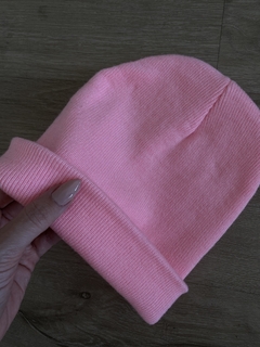 Gorrito de lana-Rosa bebe - comprar online