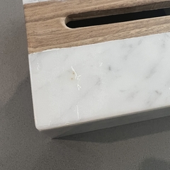 Caja de Pañuelos Mármol Carrara y Madera Petiribi (SEGUNDA SELECCIÓN- CON DETALLES). - comprar online