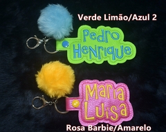 Imagem do Chaveiro Personalizado Até 20 caracteres (2 linhas) - Fonte KIDS - com Pompom para Mochilas e Malas