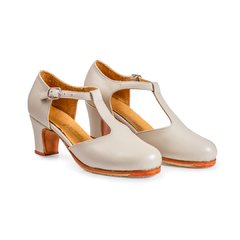 Zapatos de folklore modelo Delfina Hueso - comprar online
