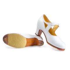 Zapatos de folklore modelo Sofia Blanco en internet