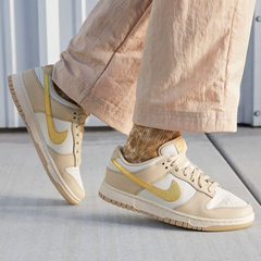 DUNK LOW METALIC GOLD - comprar online