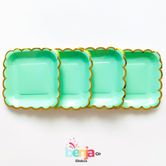 PLATO CUADRADO VERDE BORDE DORADO 7" - 18,5cm X8