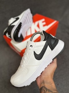 Tênis Nike Retrô