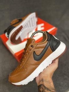 Tênis Nike Retrô - comprar online