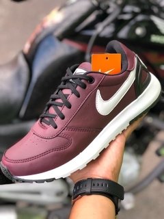 Tênis Nike Retrô - comprar online