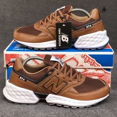 Tênis New Balance 574 na internet