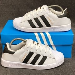 Tênis Adidas SuperStar - comprar online