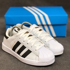 Tênis Adidas SuperStar na internet