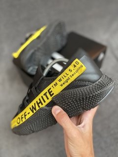 Tênis Adidas Off-White na internet