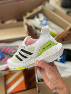 TÊNIS ADIDAS ULTRA BOOST 21 - Loja Estilo Proprio Oficial