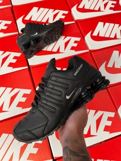 TÊNIS NIKE SHOX NZ