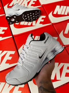 TÊNIS NIKE SHOX NZ