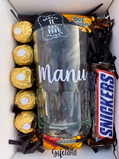 Detalle de caja decorada con chops personalizado y Chocolates - comprar online