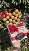 Detalle con Ferreros Rocher, Nutella y rosas (N13)