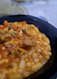 Porción de locro + empanadas