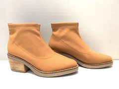 Bota elastizada Nicole camel - comprar online